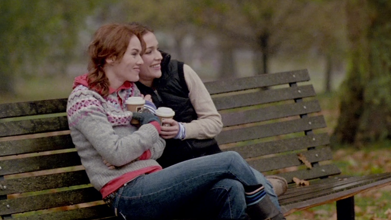 Illustration for article titled Imagine Me & You gives a lesbian love story the classic rom-com treatment